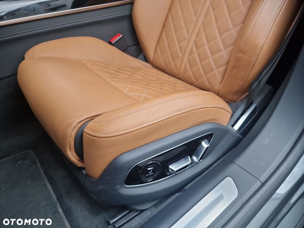 Audi A8 - 13