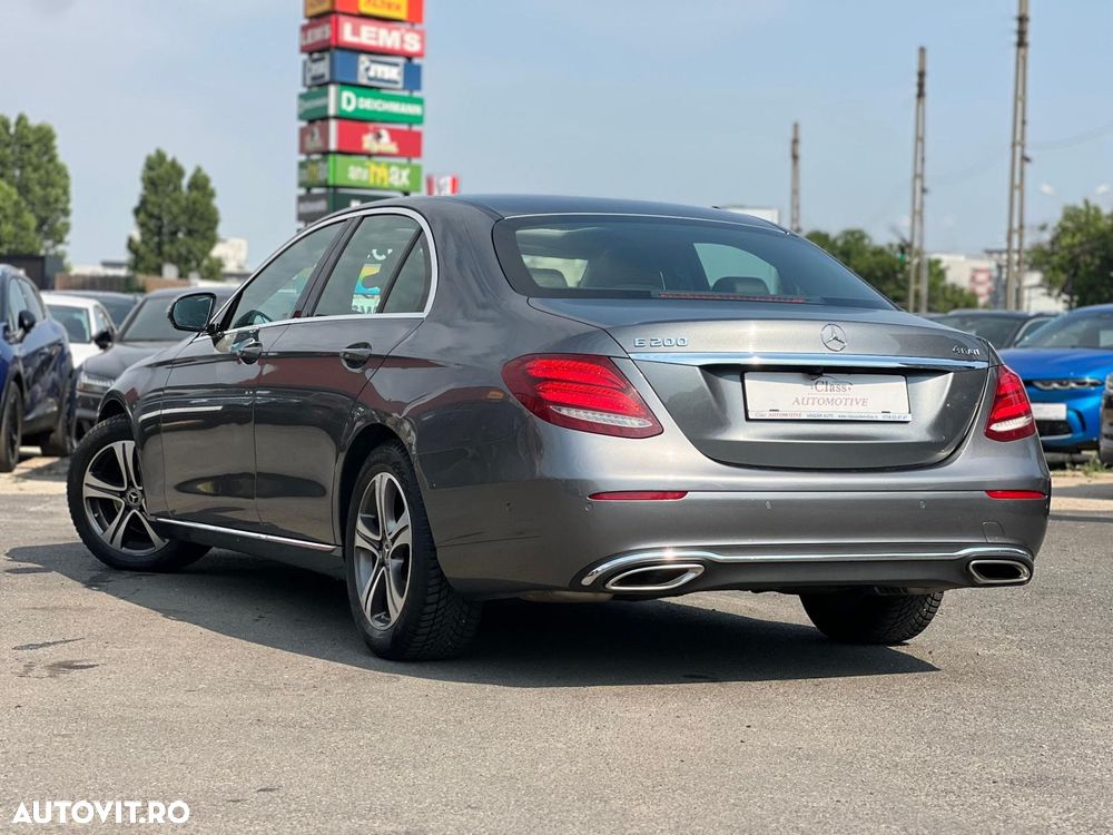 Mercedes-Benz E - 7