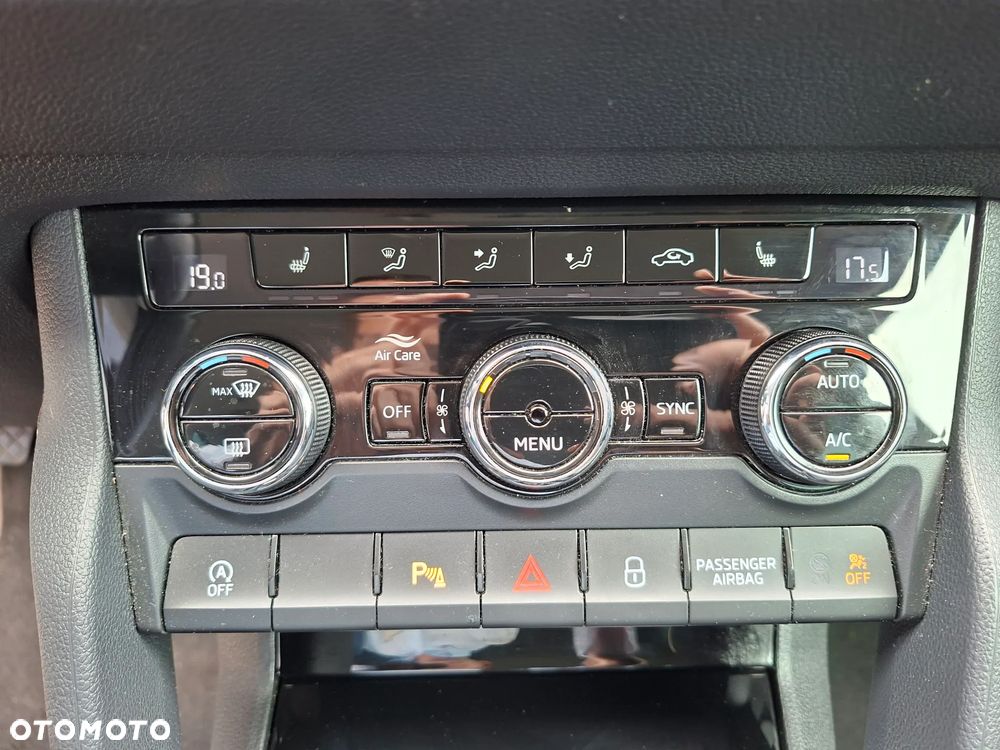 Skoda Karoq 2.0 TDI SCR 4x4 Style - 29