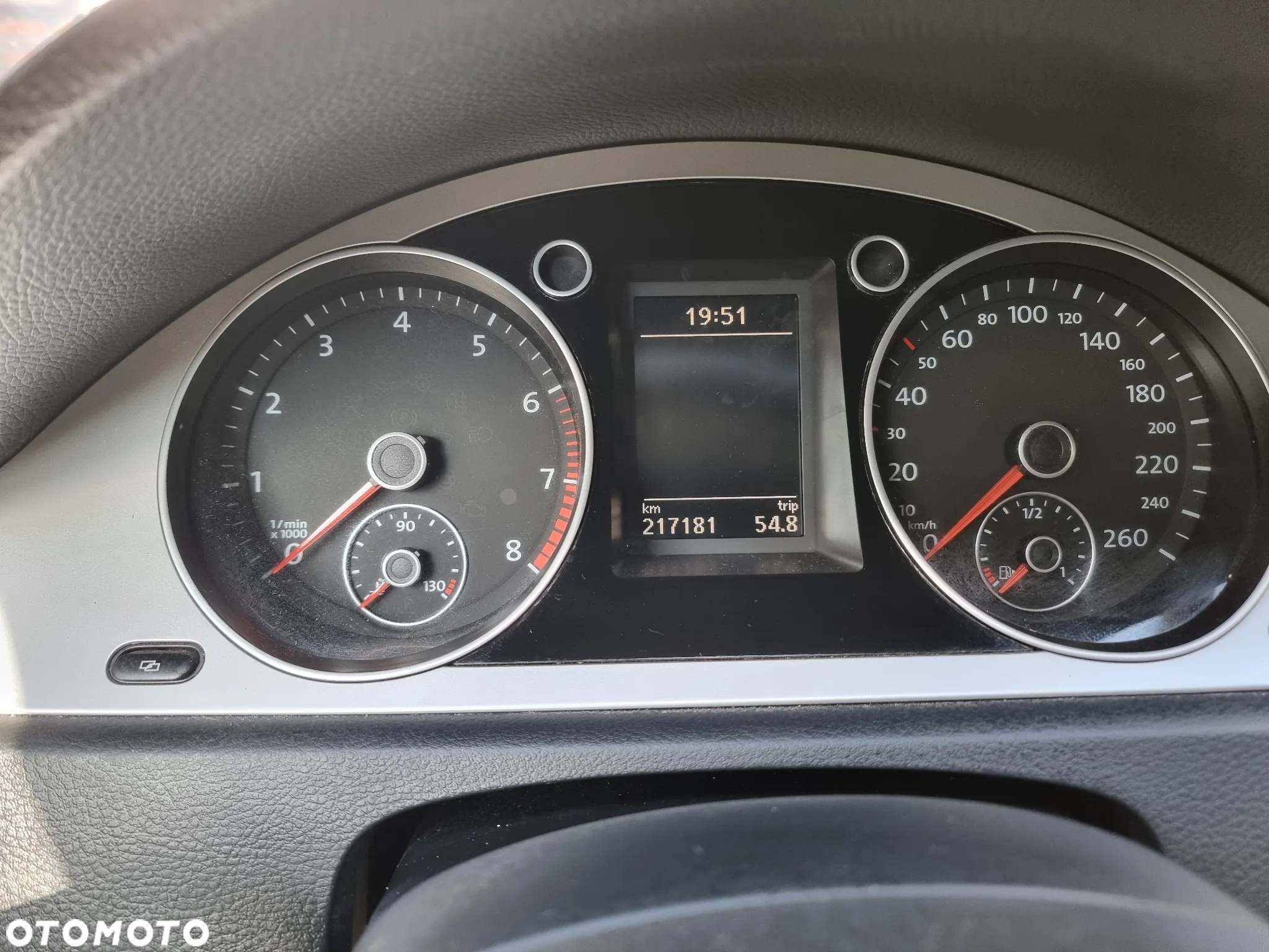 Volkswagen Passat - 10