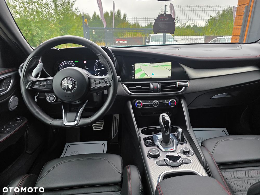 Alfa Romeo Giulia 2.0 Turbo Tributo Italiano Q4 - 25