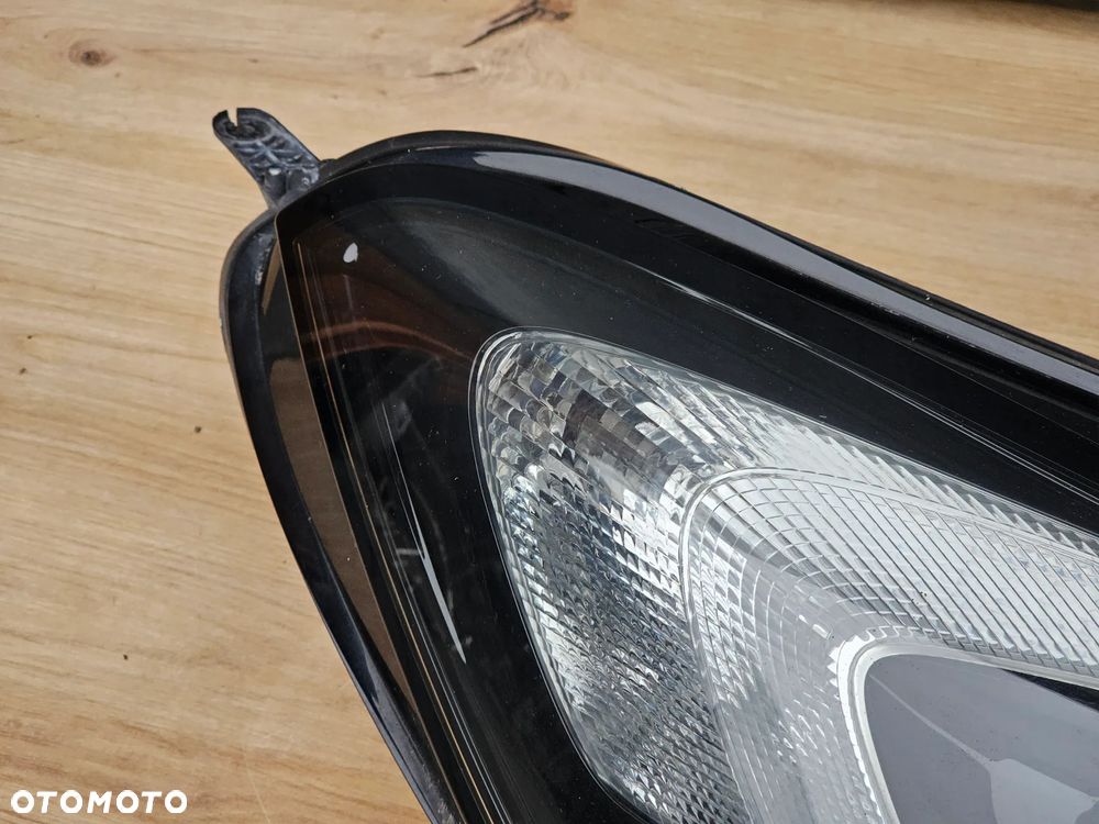 LAMPA PRAWY PRZÓD PRAWA PRZEDNIA OPEL CORSA E EUROPA 39108223 - 6