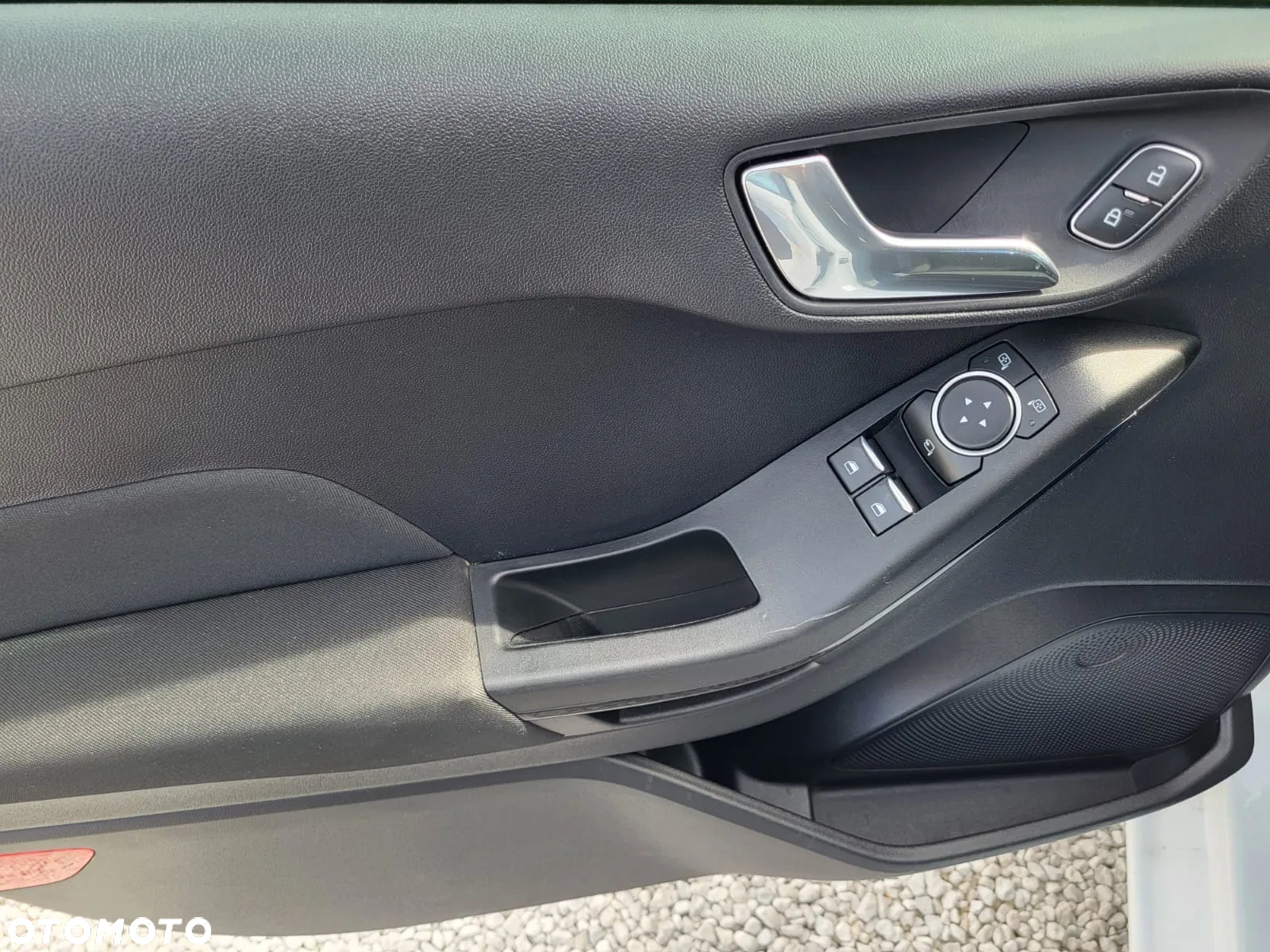 Ford Fiesta 1.0 EcoBoost S&S ACTIVE COLOURLINE - 18