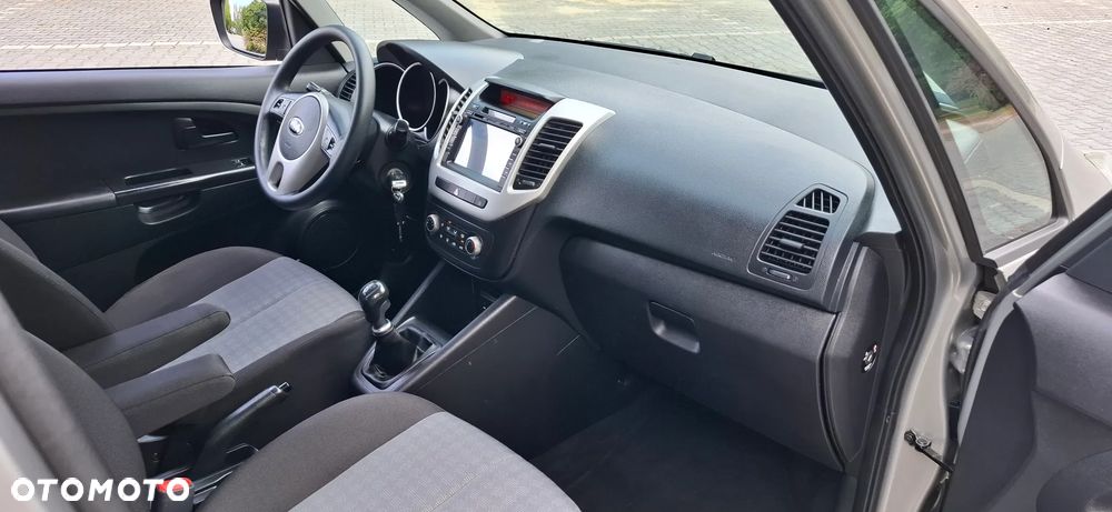 Kia Venga 1.4 L - 5