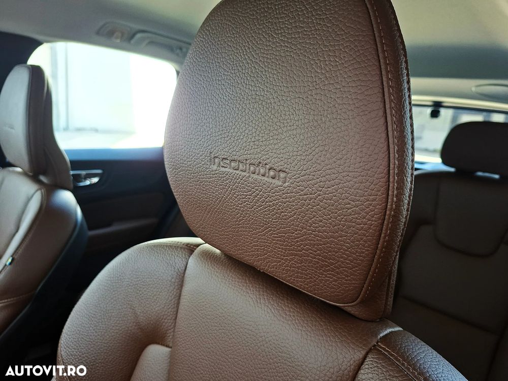 Volvo XC 60 B4 MHEV AT8 FWD Inscription - 15