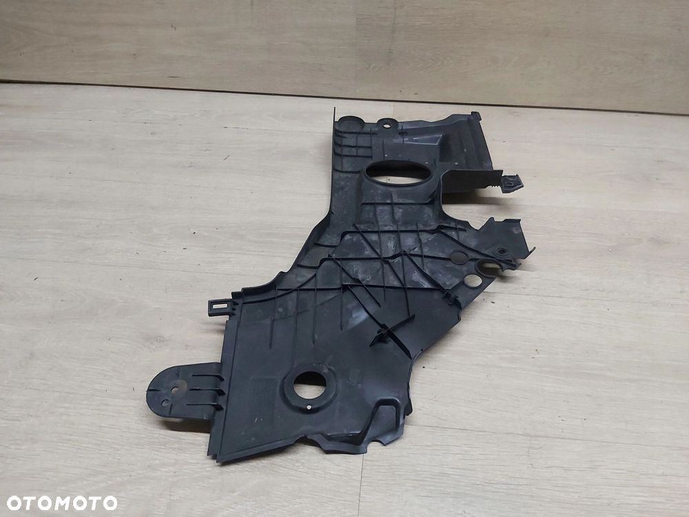 TOYOTA Avensis T25 osłona pasa przedniego górna prawa 2,0 vvti 53795-05010 - 3