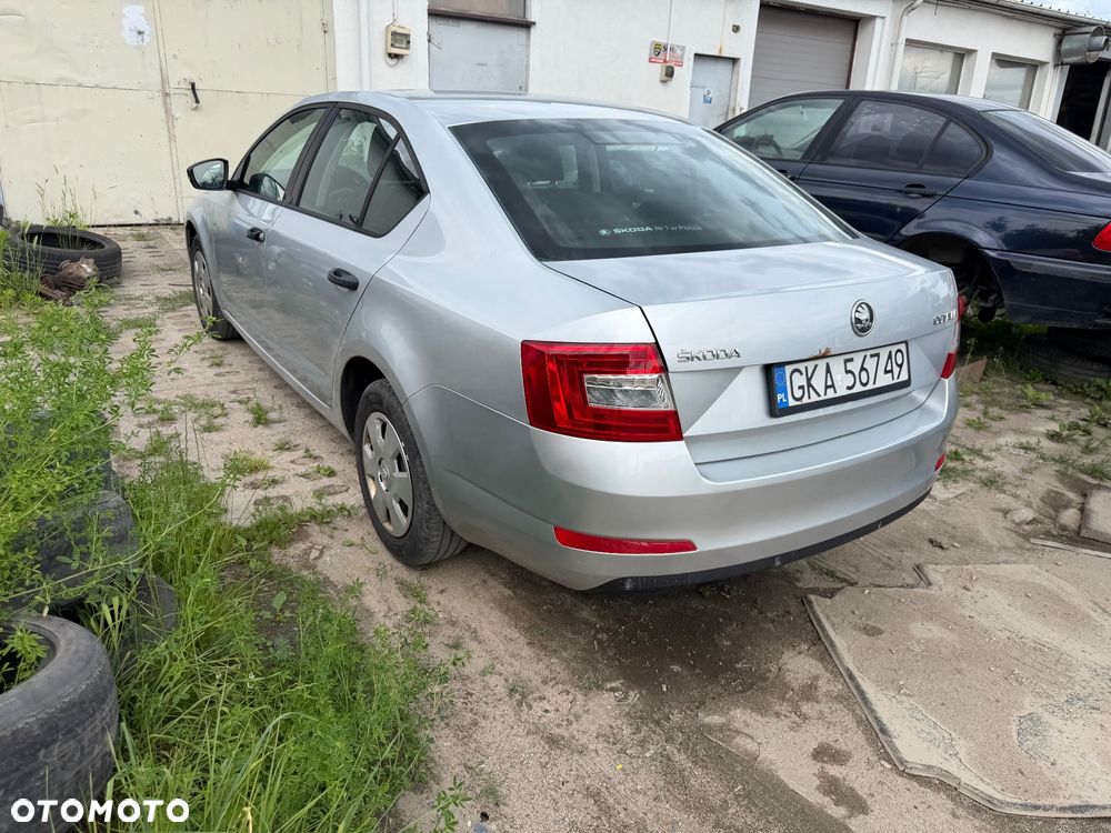 Skoda Octavia 1.6 TDI Fresh - 6