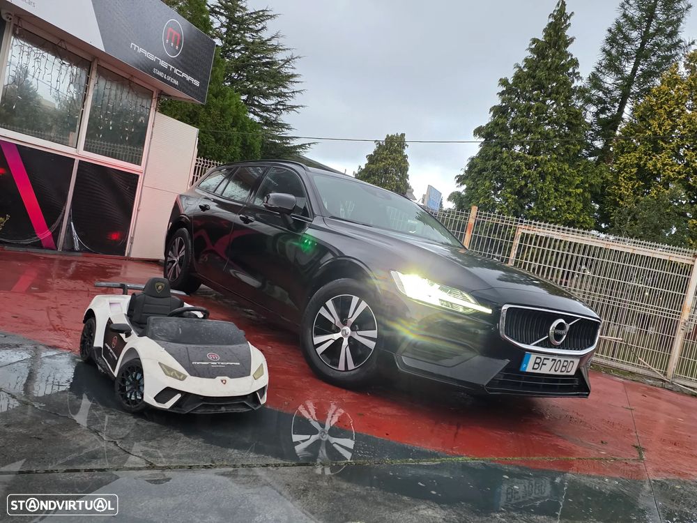 Volvo V60 2.0 D3 Momentum Geartronic - 3