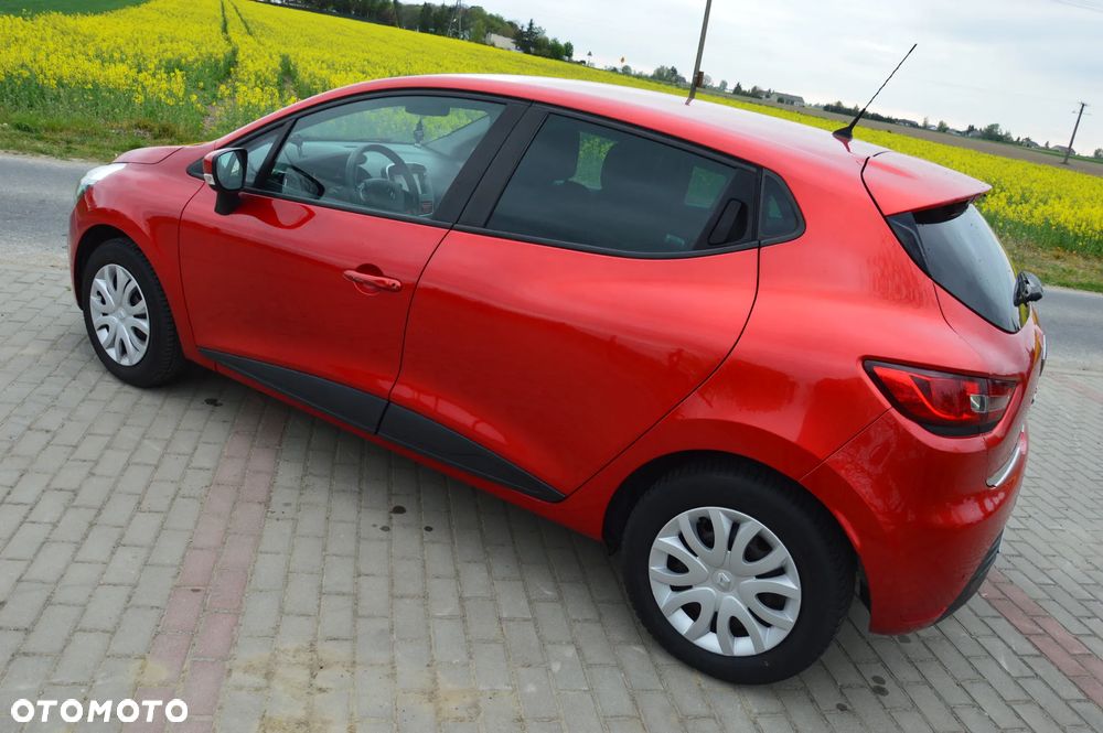 Renault Clio - 12