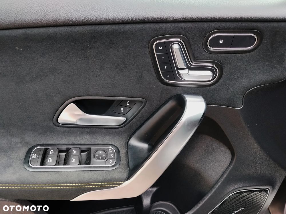 Mercedes-Benz Klasa A 45 S AMG 4-Matic Street Style Edition 8G-DCT - 11