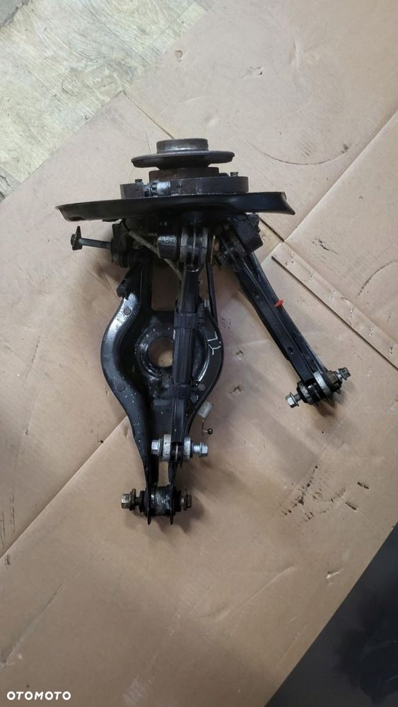 Zwrotnica Zawieszenie Tył Lewe BMW 330 D F30 F31 2017 - 2