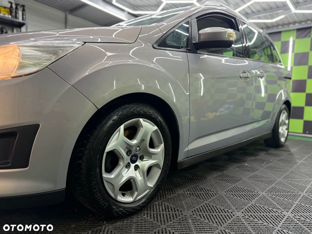 Ford Grand C-MAX - 24