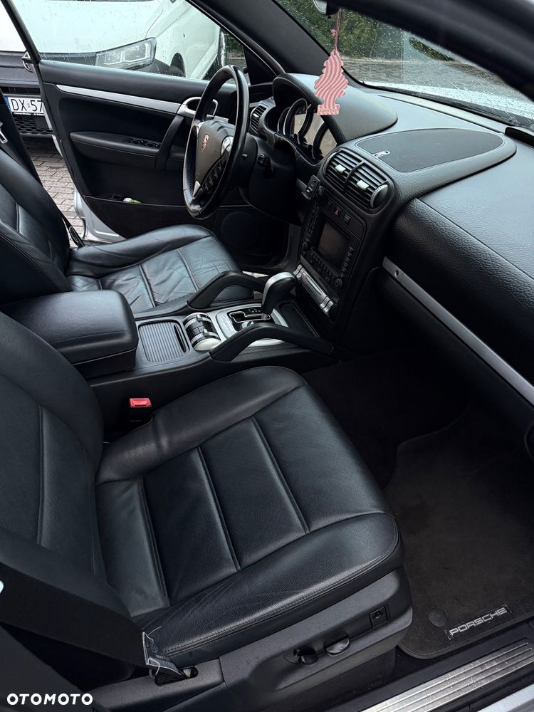 Porsche Cayenne - 5
