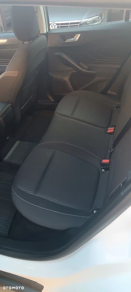 Ford Focus - 24