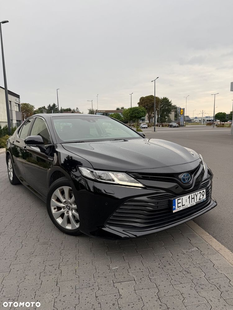 Toyota Camry 2.5 Hybrid Comfort CVT - 1