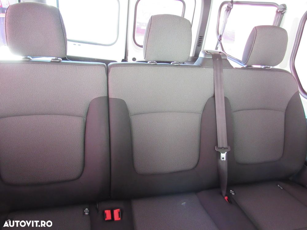 Renault Trafic Combi 2.0 Blue dCi 110 S&S L1 8+1 Life - 13