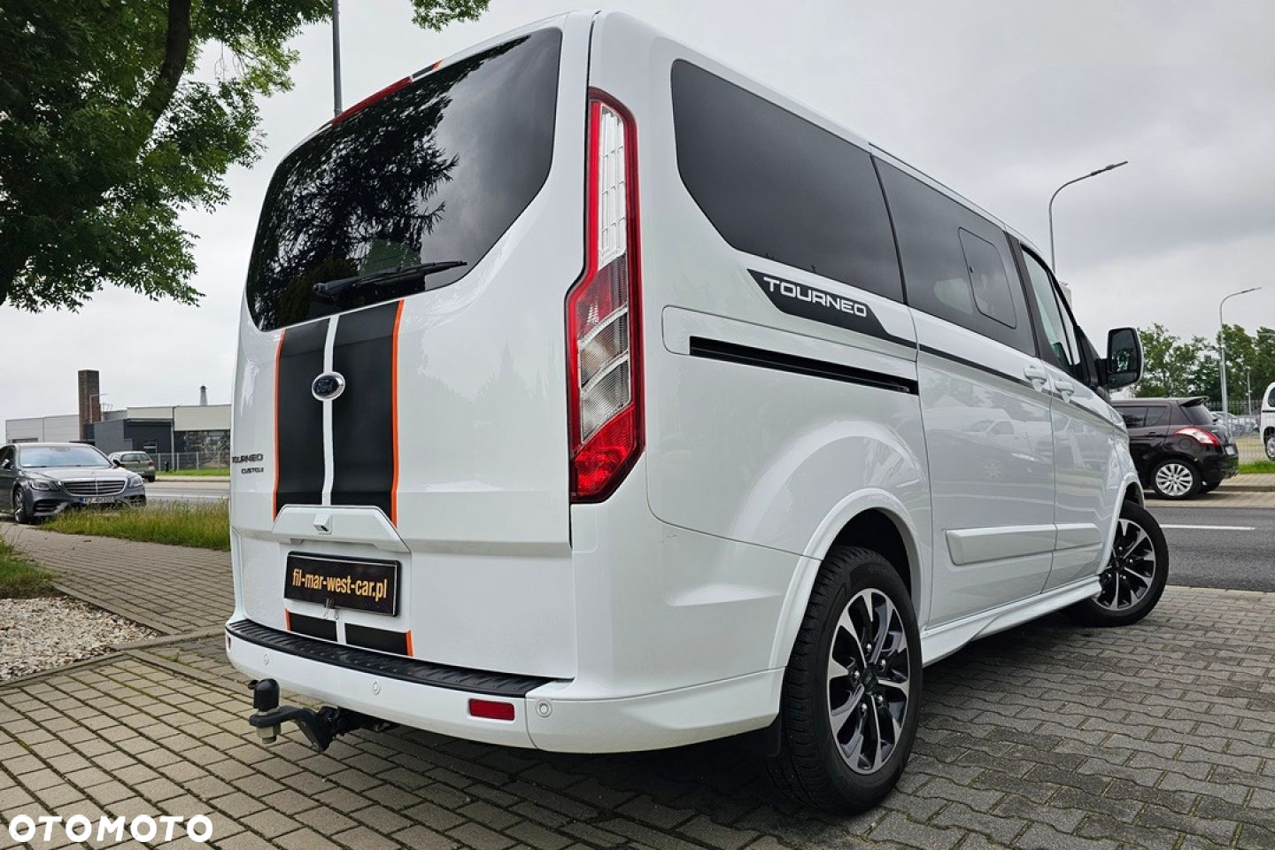 Ford Tourneo Custom - 7