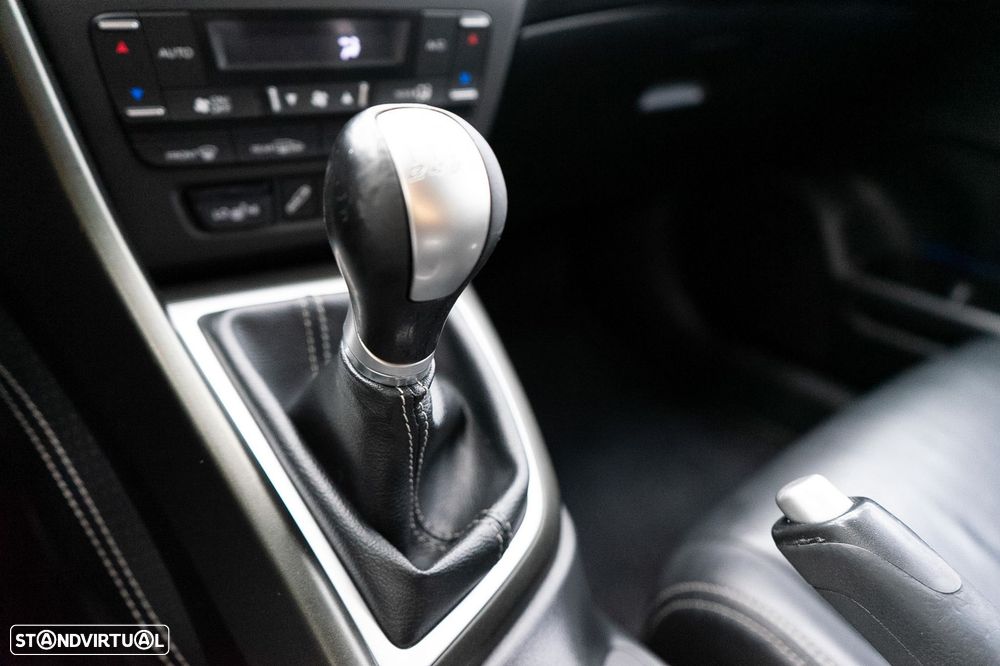Honda Civic Tourer 1.6 i-DTEC Comfort Navi — fotografia 25