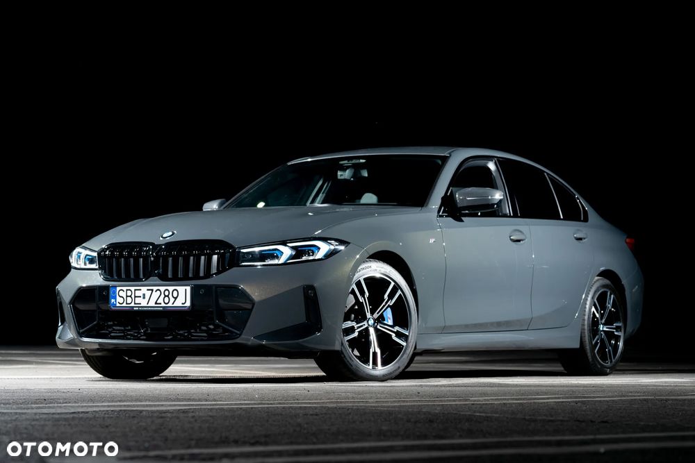 BMW Seria 3 330i xDrive M Sport - 1