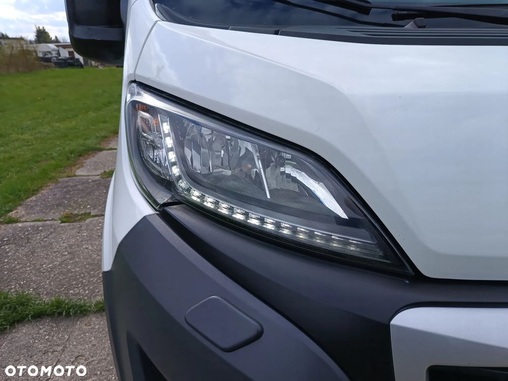 Peugeot Boxer 2.0 diesel 163kM, manual, końcówka 2016roku, WEBASTO, HAK, UDOKUMENTOWANY NIEWIELKI PRZEBIEG! 100% ORGINALNY LAKIER! AUTO SPRAWNE !! - 18