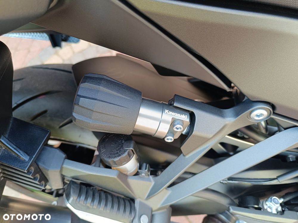 Kawasaki Ninja 1000 SX - 26