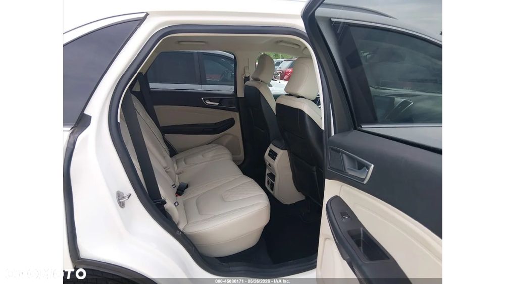 Ford Edge - 11