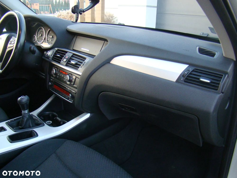 BMW X3 xDrive20d - 23