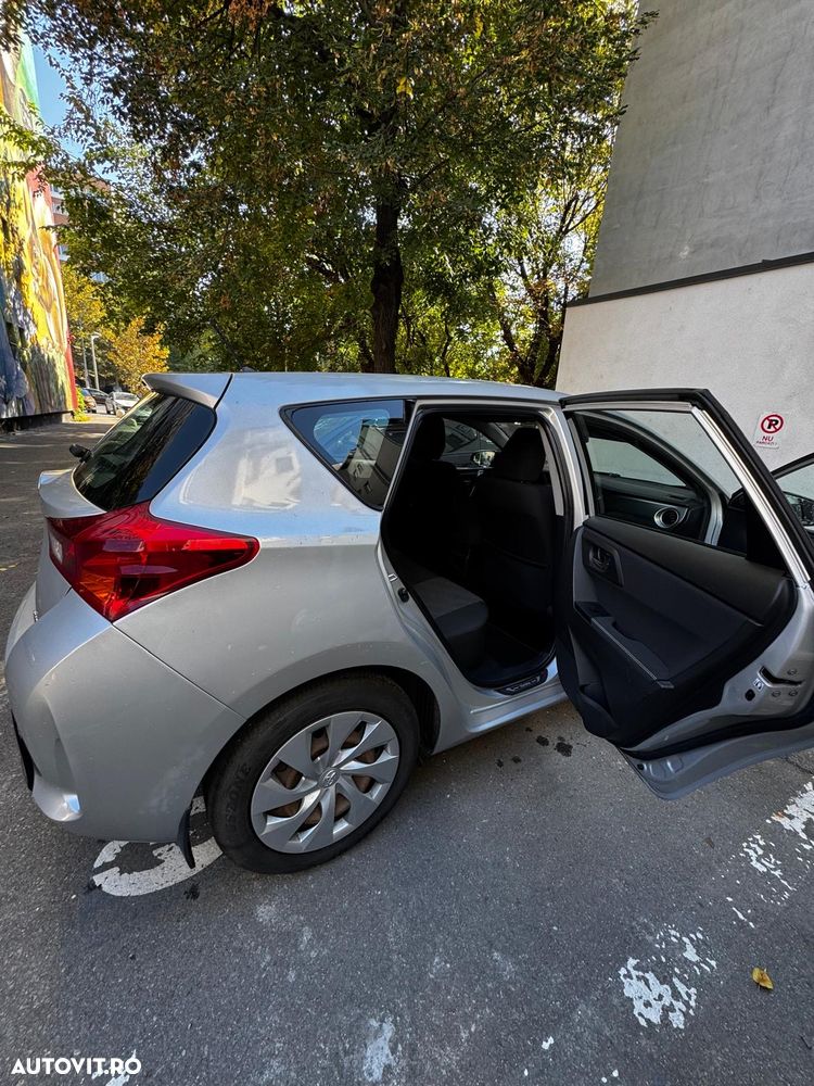 Toyota Auris - 5
