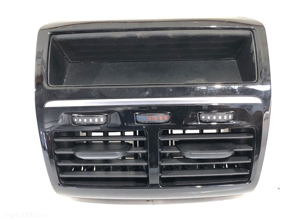 KRATKA NAWIEWU TYŁ  BMW 5 (G30, F90) 2016 - 2022 530 e Plug-in-Hybrid 135 kW [184 KM] Hybryda - 1