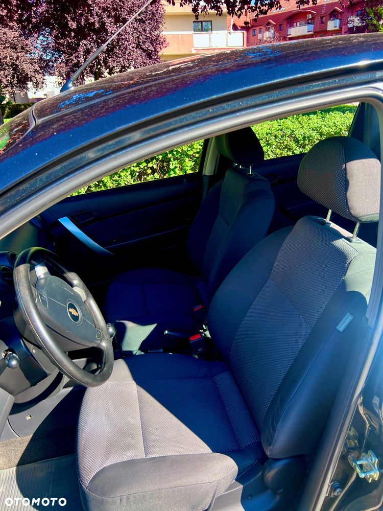 Chevrolet Aveo - 10