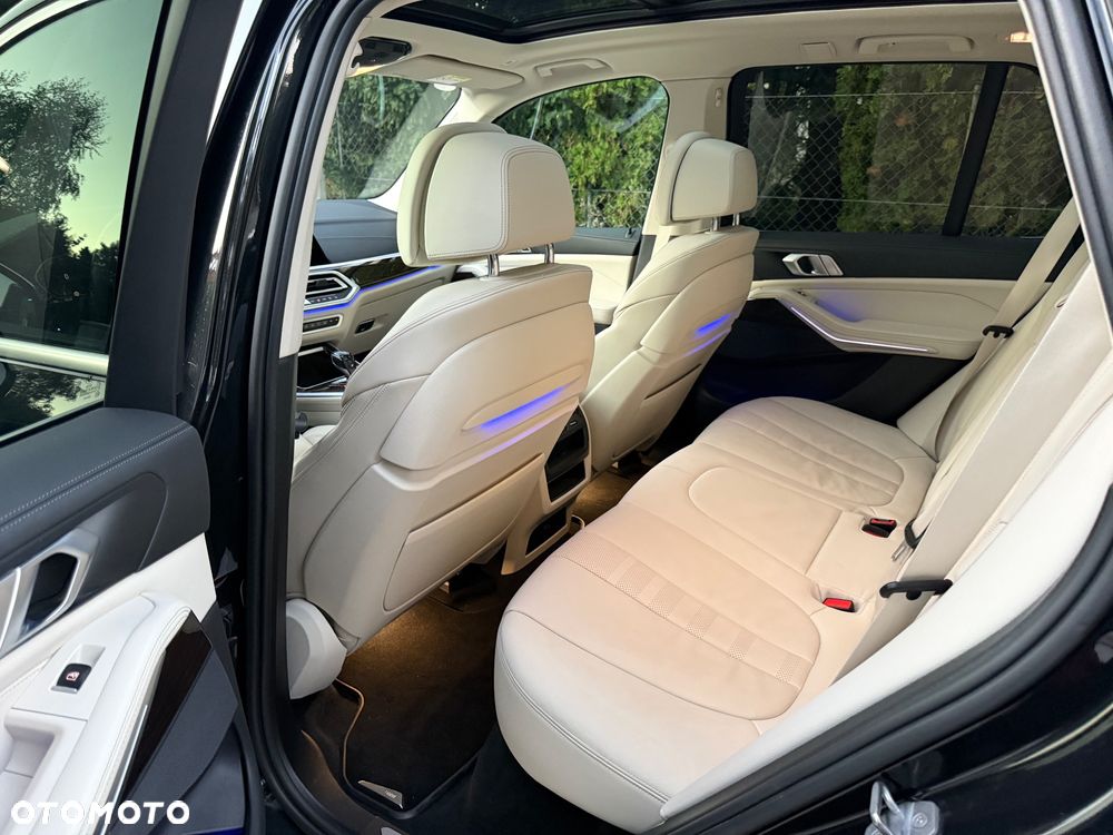 BMW X5 xDrive40i - 28