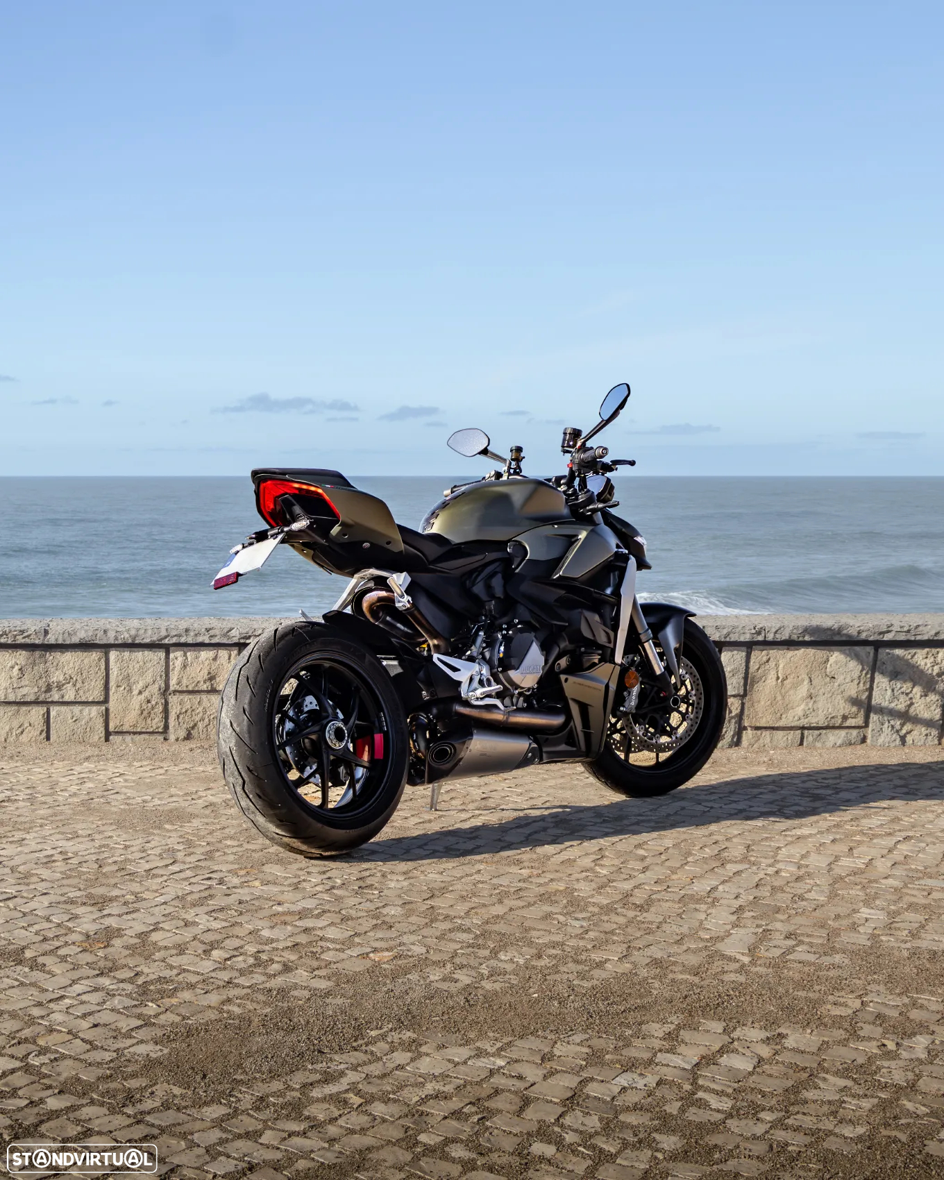 Ducati Streetfighter V2 - 5