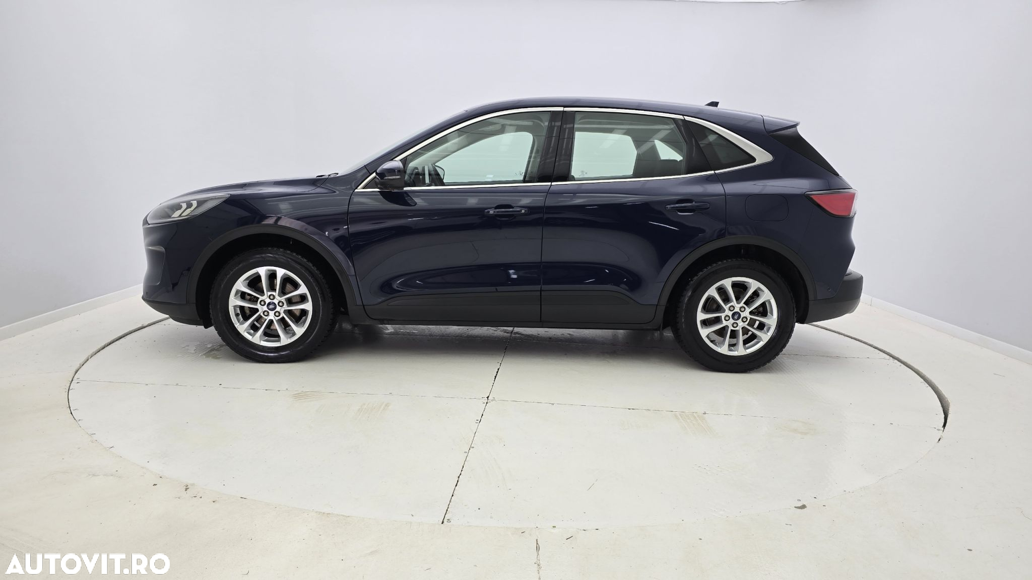 Ford Kuga - 9