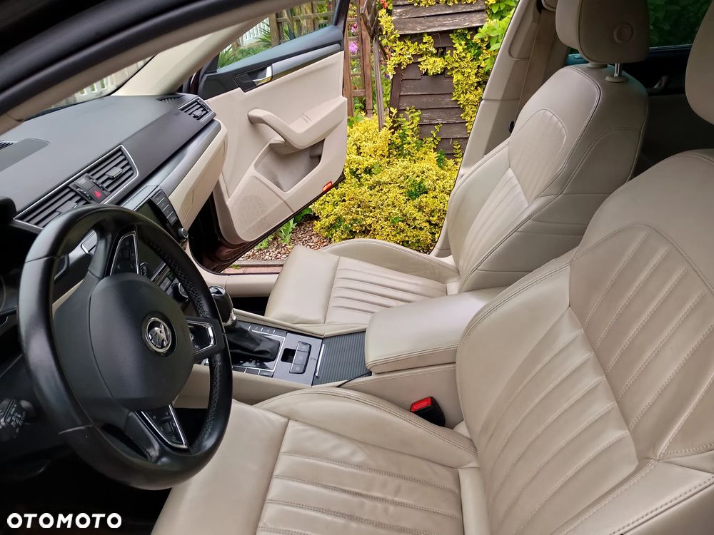 Skoda Superb 1.6 TDI DSG Style - 13