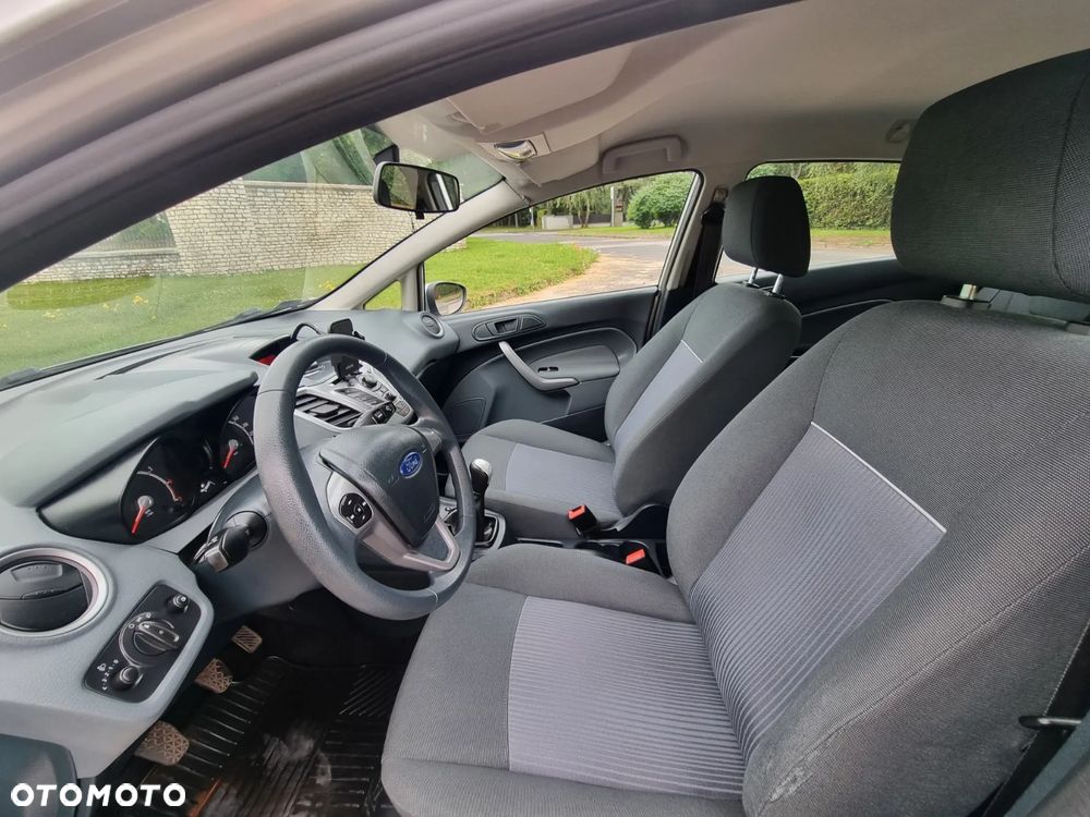 Ford Fiesta 1.25 Trend EU5 - 6