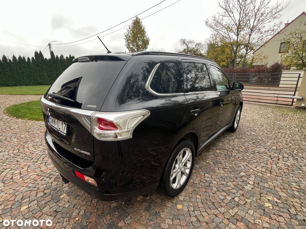 Mitsubishi Outlander 2.0 Intense + - 14