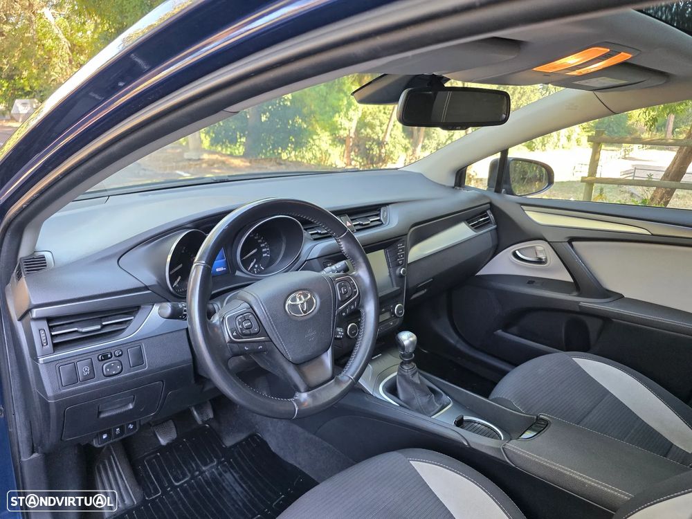 Toyota Avensis SW 2.0 D-4D Luxury+GPS - 16