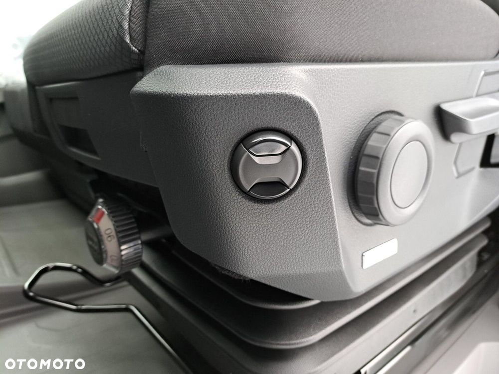 Volkswagen Crafter 35 furgon 140km 4490 - 16