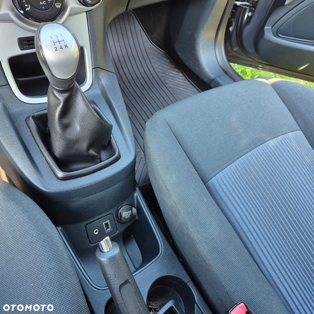 Ford Fiesta - 9
