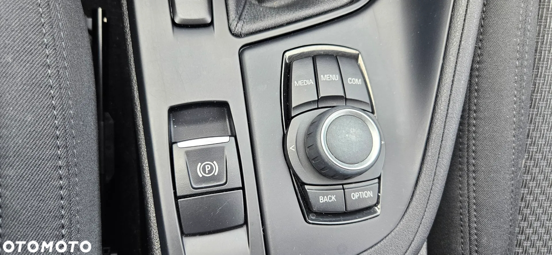 BMW X1 sDrive18i - 34