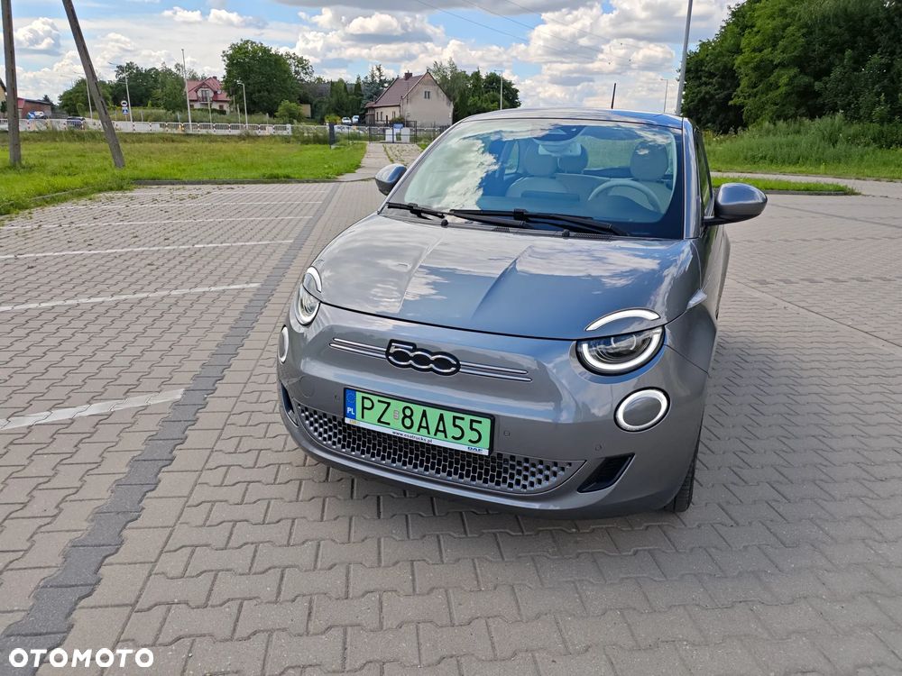 Fiat 500e La Prima - 11