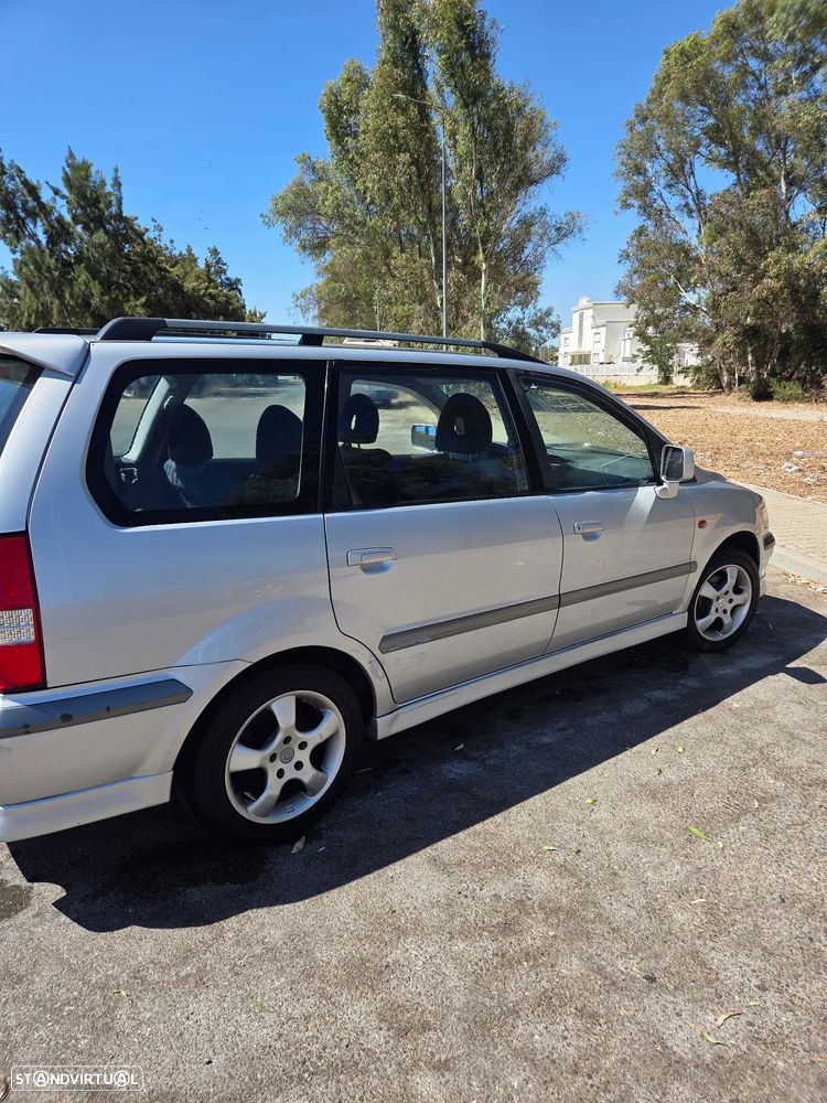 Mitsubishi Space Runner - 3