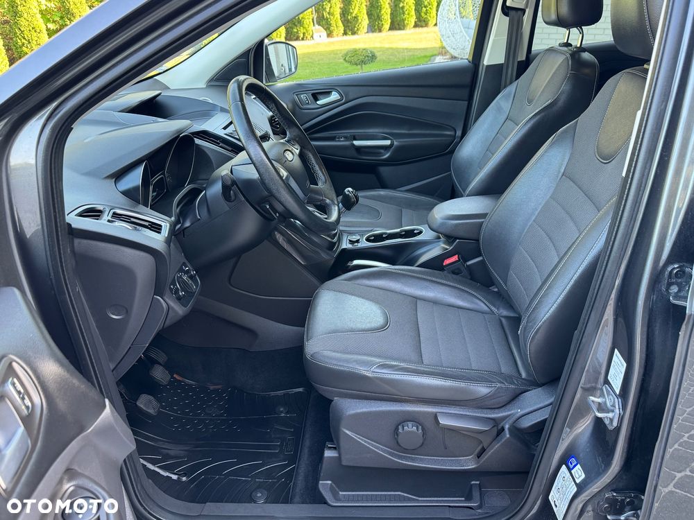 Ford Kuga - 26
