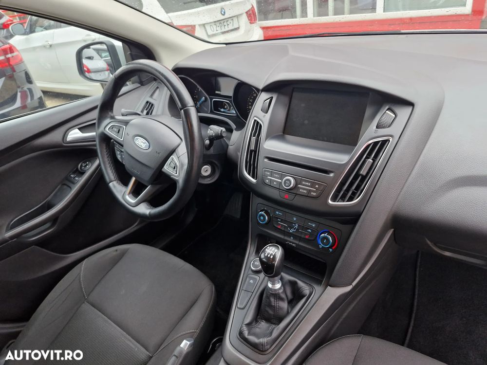 Ford Focus 1.5 TDCi DPF Start-Stopp-System Titanium - 5