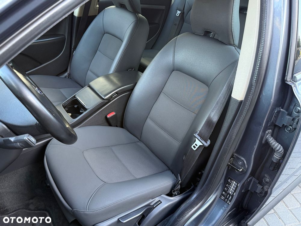 Volvo V70 2.0 - 18