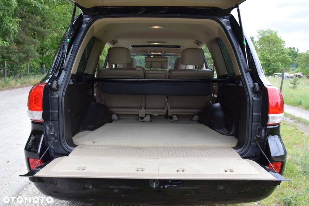Toyota Land Cruiser LC 4.5 D-4D Sol - 28