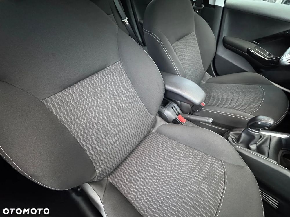 Peugeot 208 1.2 PureTech Allure S&S - 19