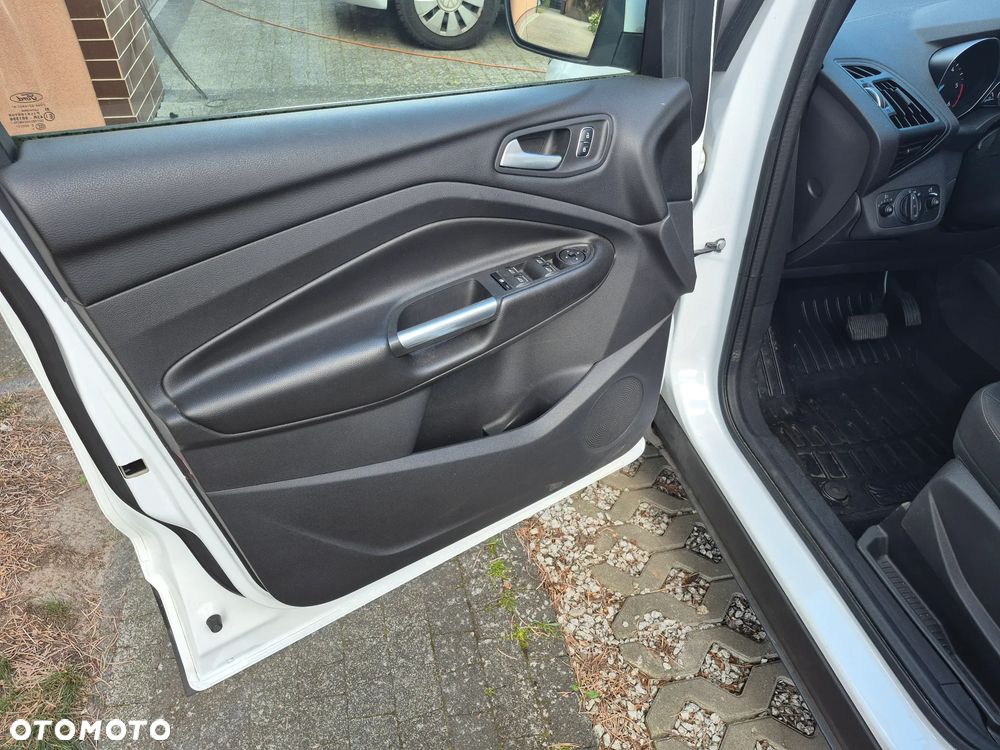 Ford Kuga 1.5 TDCi 2x4 Cool & Connect - 18