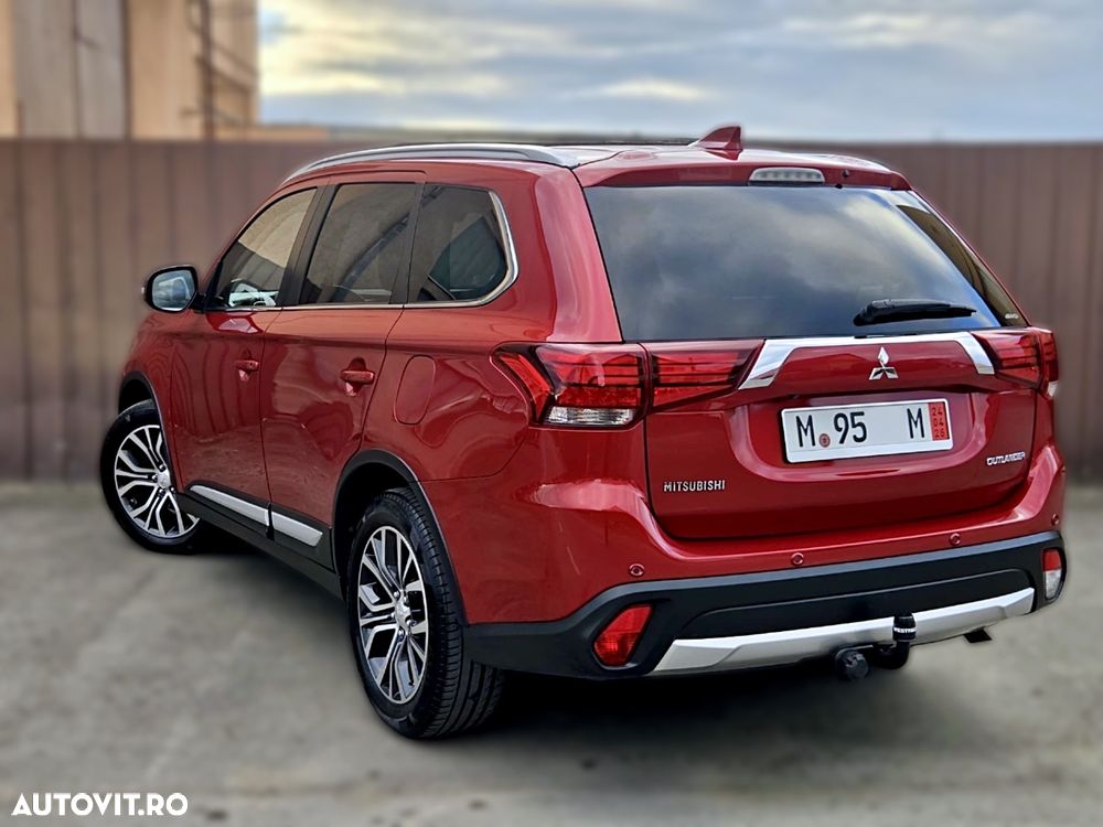 Mitsubishi Outlander 2.2 DI-D 4WD Automatik Top - 12