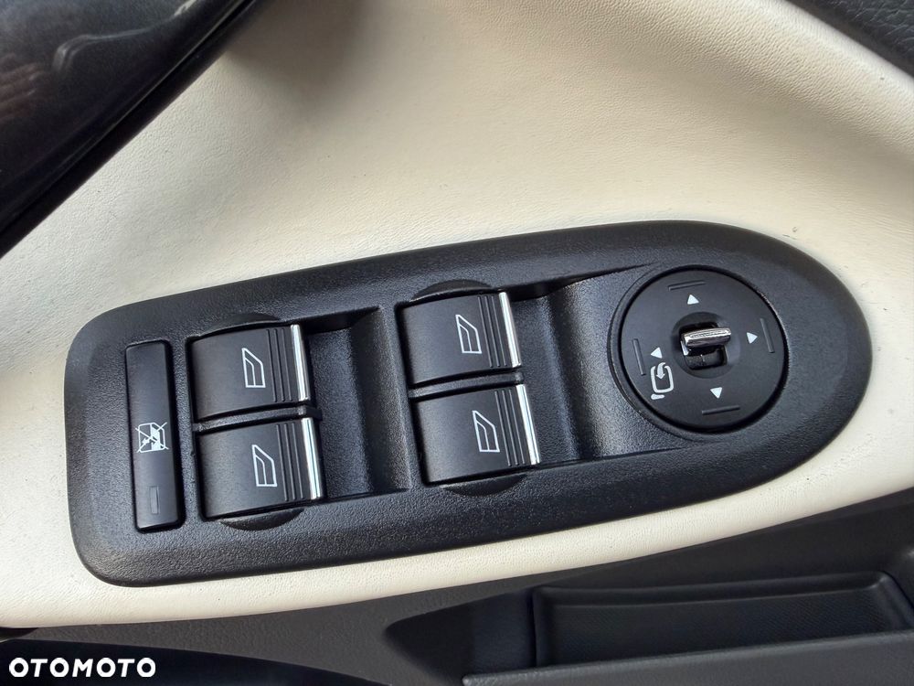 Ford Kuga 2.0 TDCi 4x4 Individual - 23